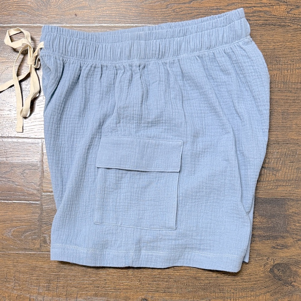Stylish Cotton Bleu Cargo Shorts for Women - Picture 3 of 5